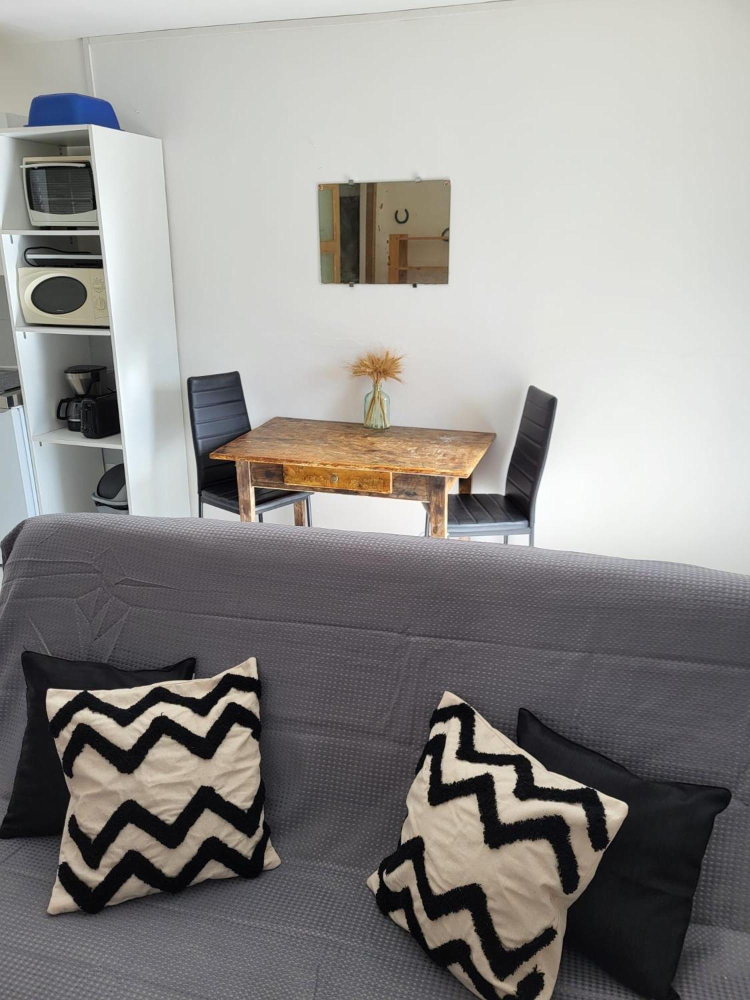 Abrivado Aimargues Apartment Ngoại thất bức ảnh